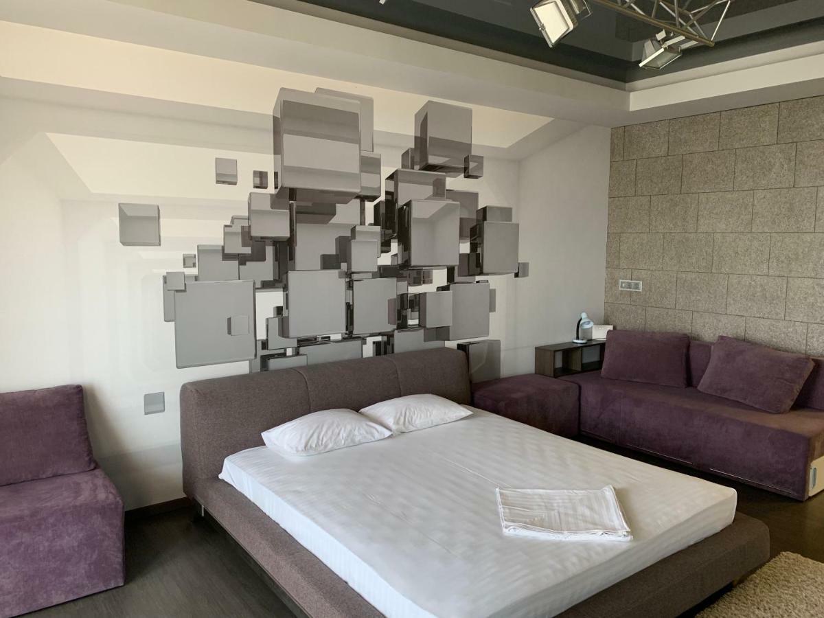 Apartments Raisy Okipnoi เคียฟ ภายนอก รูปภาพ